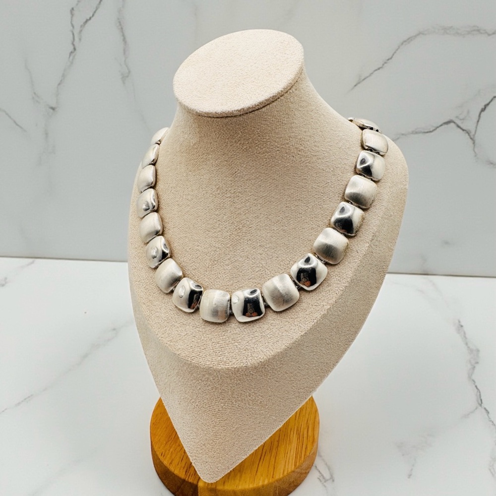 Elegant Vintage Silver Tone “Chicklet” Shaped Link Necklace